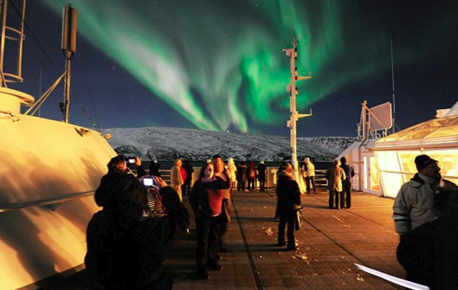 10 Best Pictures Of Northern Lights From Cruises | OverSixty