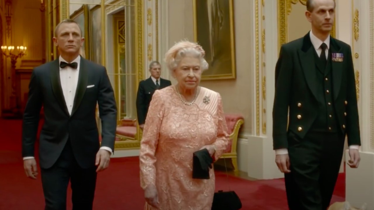 Daniel Craig opens up on private moment with the Queen 