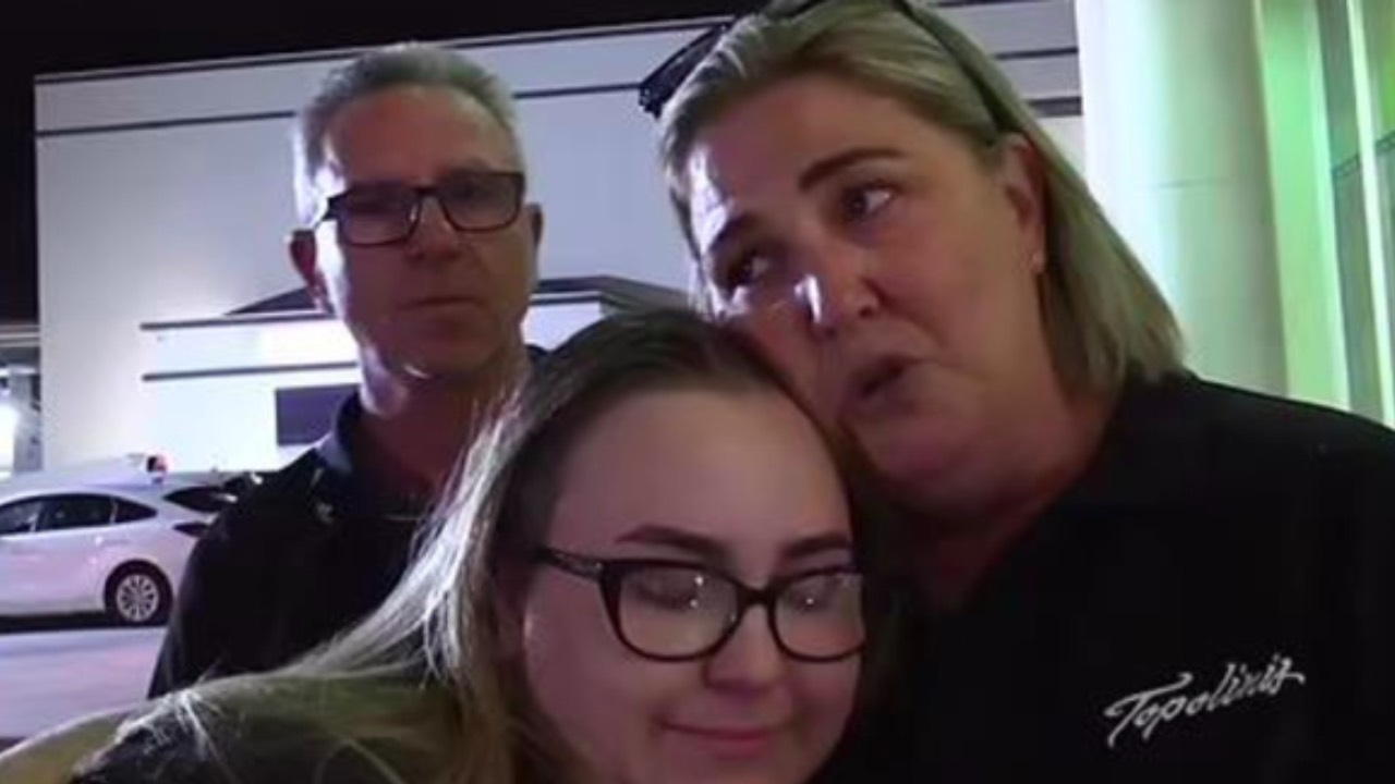 "It's for the kids": Cafe owner and daughter arrested and removed by police