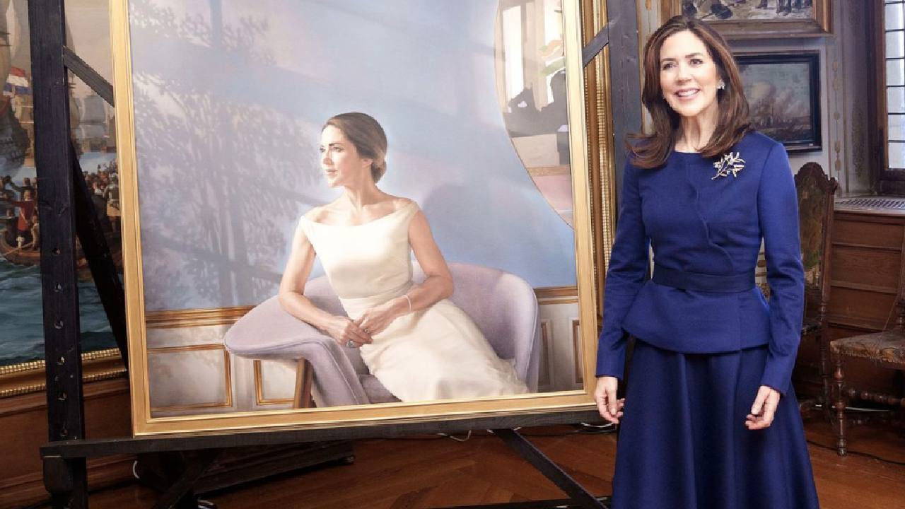 Exquisite new portrait of Crown Princess Mary unveiled