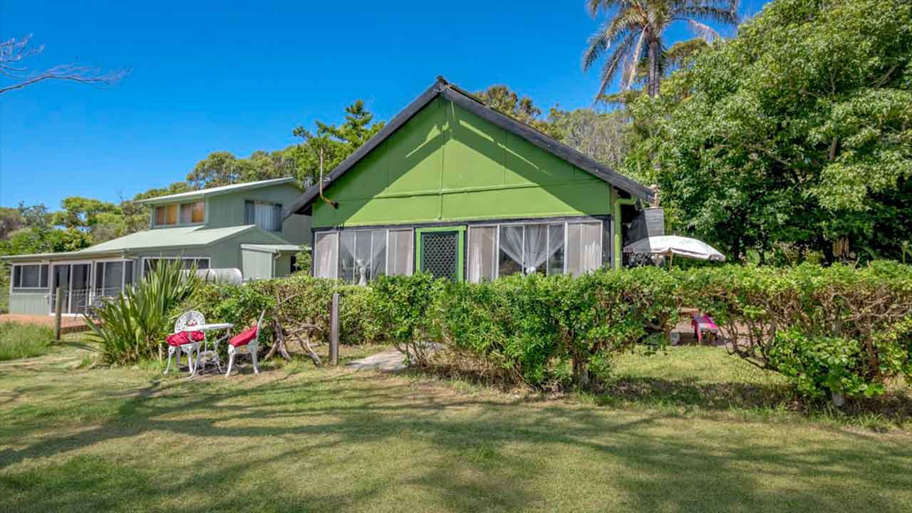$4 million beach shack on sale for first time in 100 years