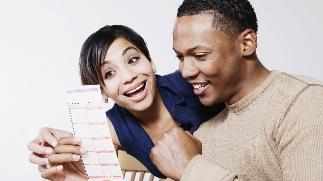 Lotto-winning couple ostracised by their family