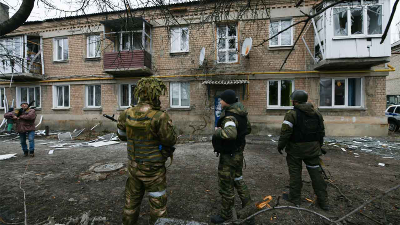 "New Iron Curtain" as 100,000 Ukrainians flee their homes