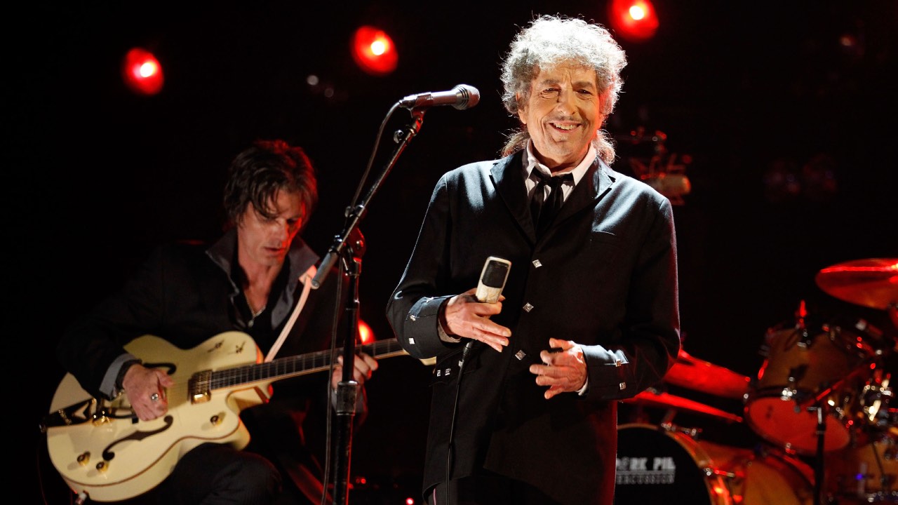 Bob Dylan to publish essay collection in celebration of songwriting