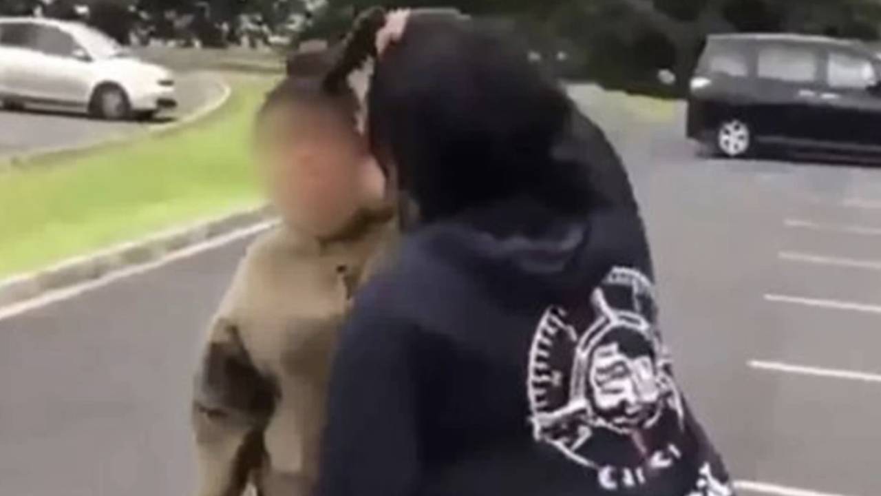 Gun pulled during fight outside New Zealand school