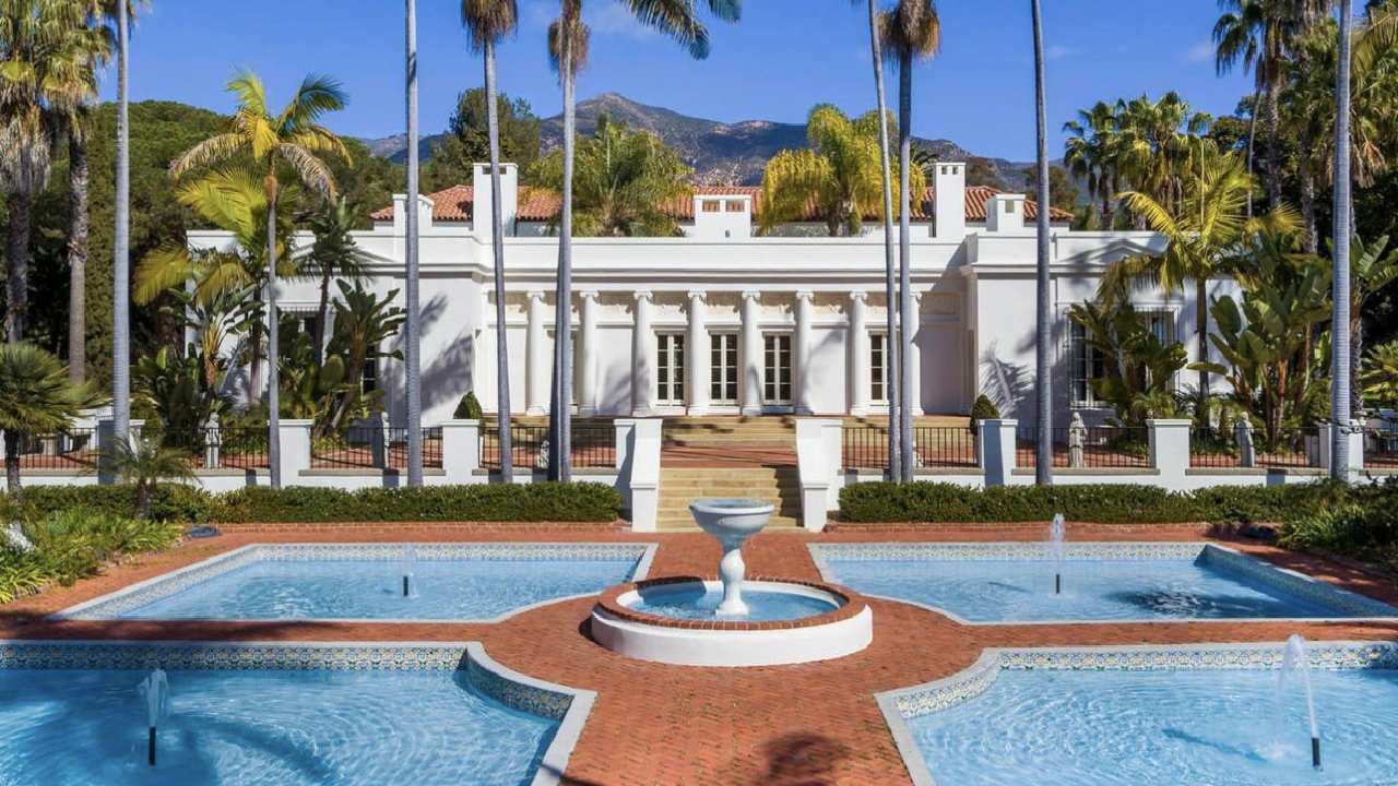 Famous mansion from Scarface hits the market﻿
