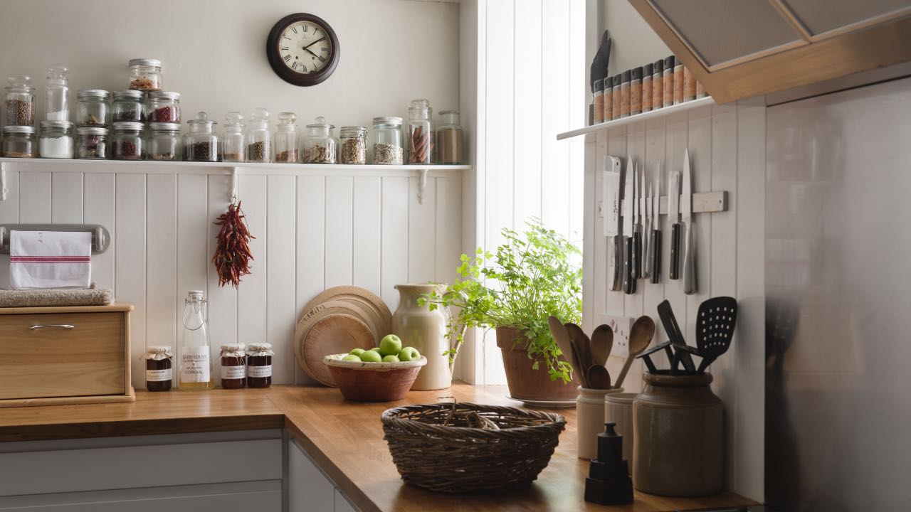5 easy ways to rejuvenate your kitchen