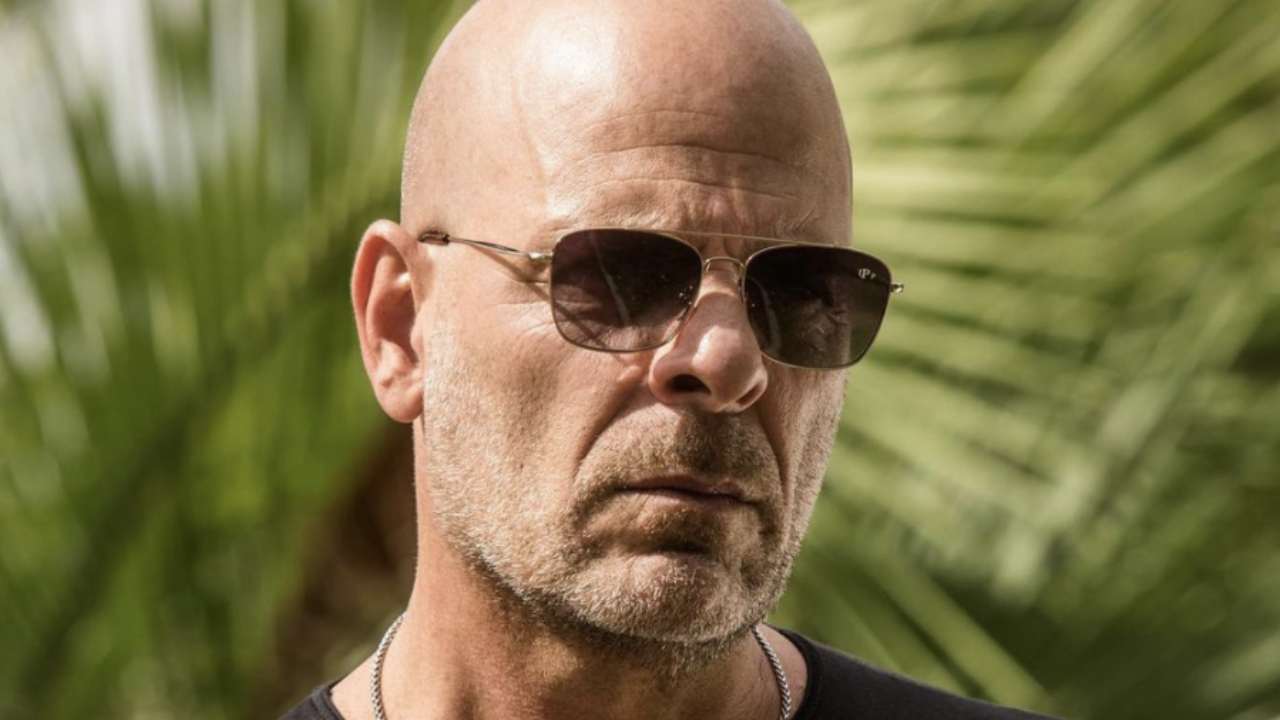 Bruce Willis’ former beach estate to die (hard) for