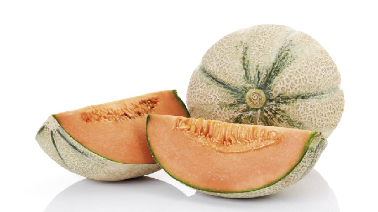 What is listeria and how does it spread in rockmelons?