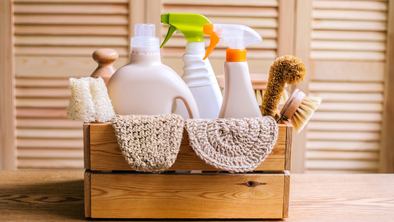 Follow this cleaning schedule to keep your home spotless
