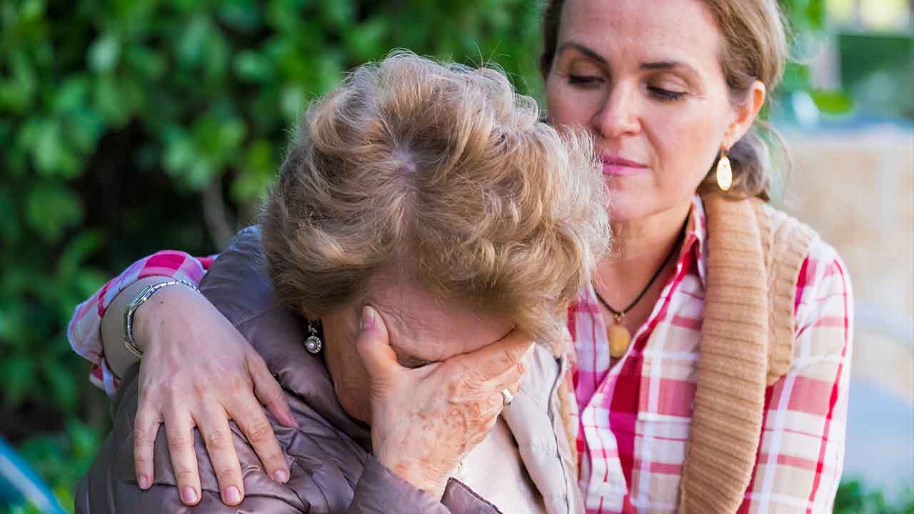 “5 obvious signs of dementia I missed in my own mother”