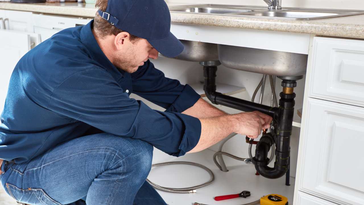 6 things plumbers never do in their own homes