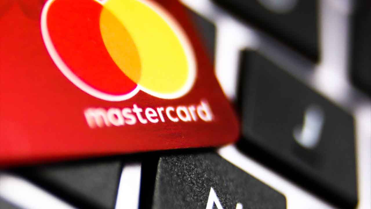 Pay ‘with a smile or a wave’: Why Mastercard’s new face recognition payment system raises concerns