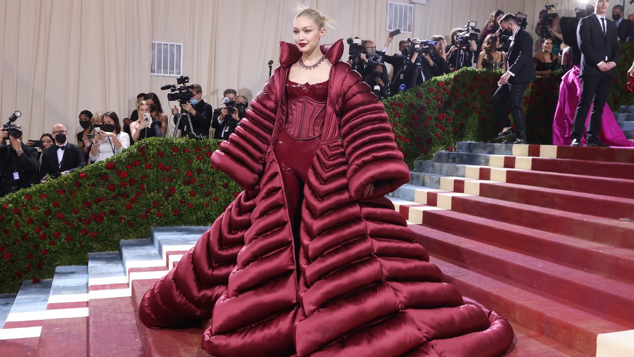 All the most controversial and stunning looks from Met Gala 2022 ...