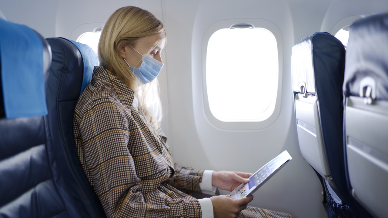 Want to cut your chance of catching COVID on a plane? Wear a mask and avoid business class