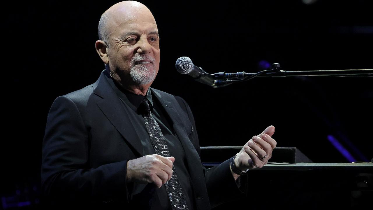Billy Joel's surprise touring announcement