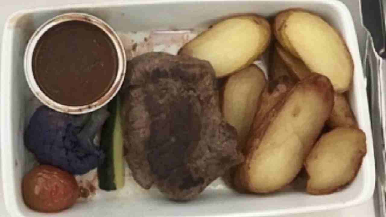 Business class traveller “shocked” at meal