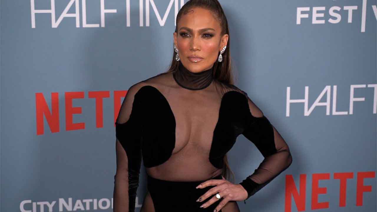 JLo and behold: Jennifer Lopez stuns at premiere 