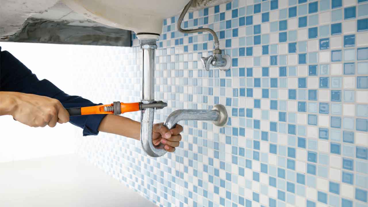 5 reasons why you have noisy water pipes and what you can do to fix them