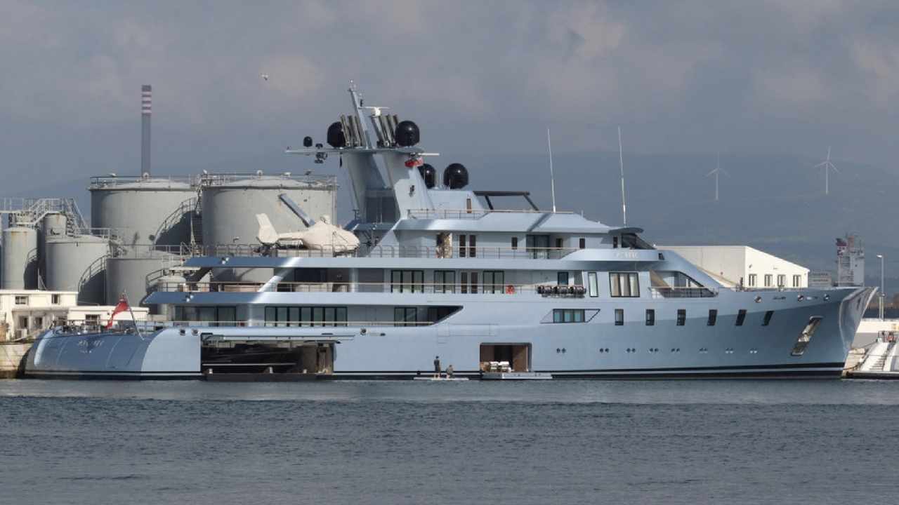 Russian oligarch’s superyacht goes dark