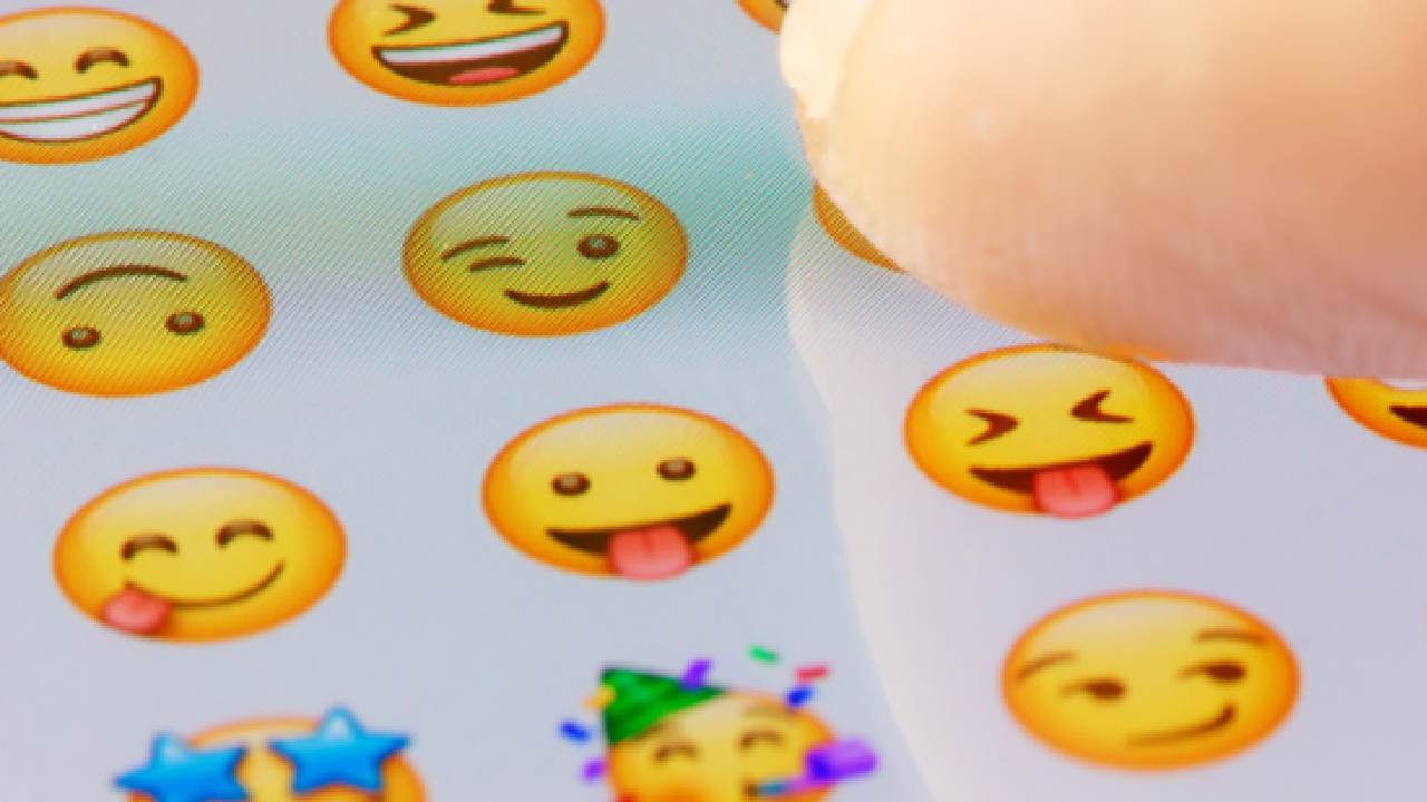 "She didn't add any smiley faces!" Woman fired for not using emojis