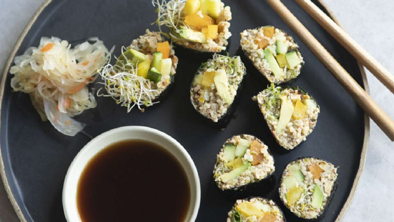 From a series of recipes by Xali: Homemade sushi 