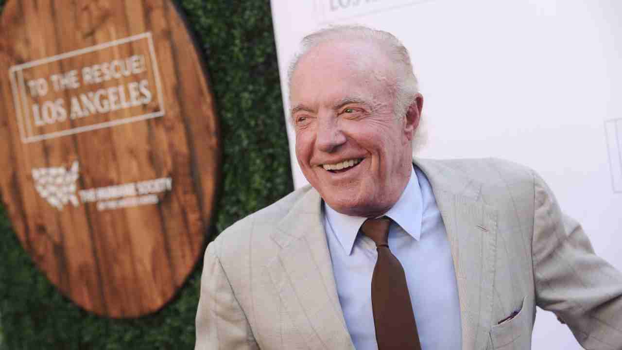 James Caan was rarely a star. But he was a remarkable actor’s actor who could hold his own among the greats