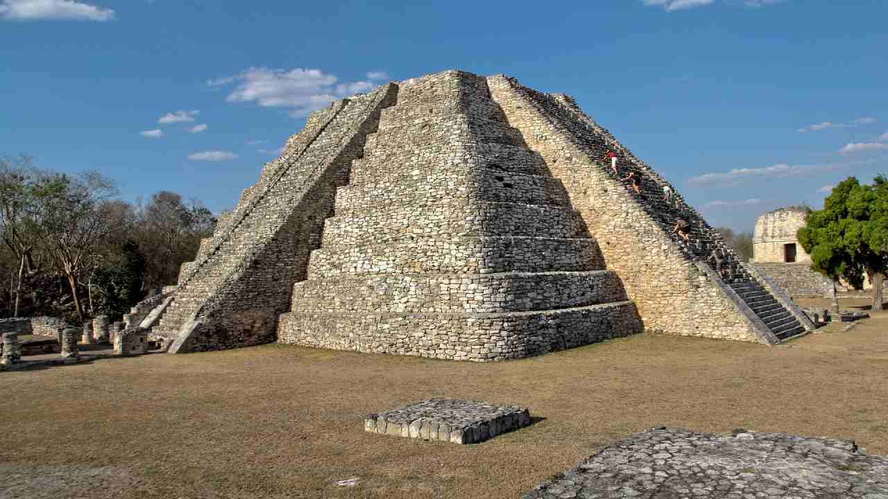 Mayan city collapse over 500 years ago linked to drought and social instability