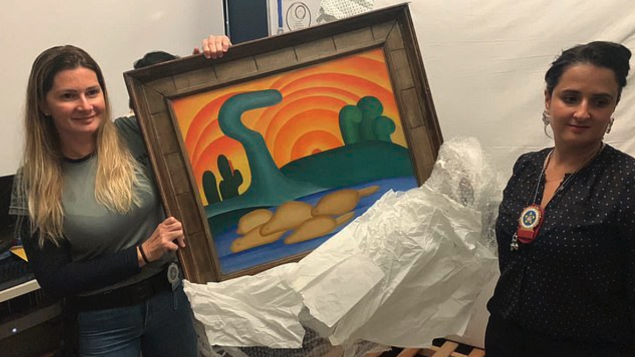 Woman cons her mother out of $82 million artwork by claiming it was “cursed”