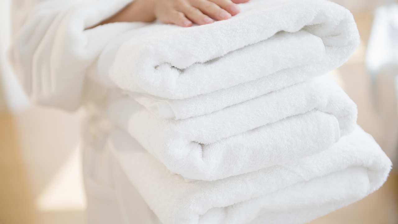 5 signs you need new towels