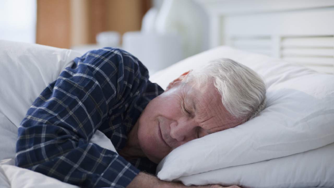 Why men fall asleep faster than women