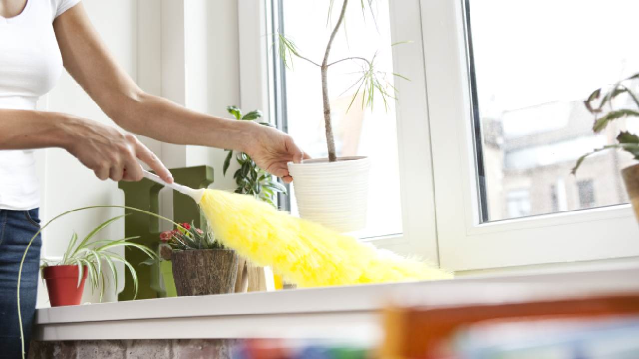 8 tricks that will change the way you dust forever
