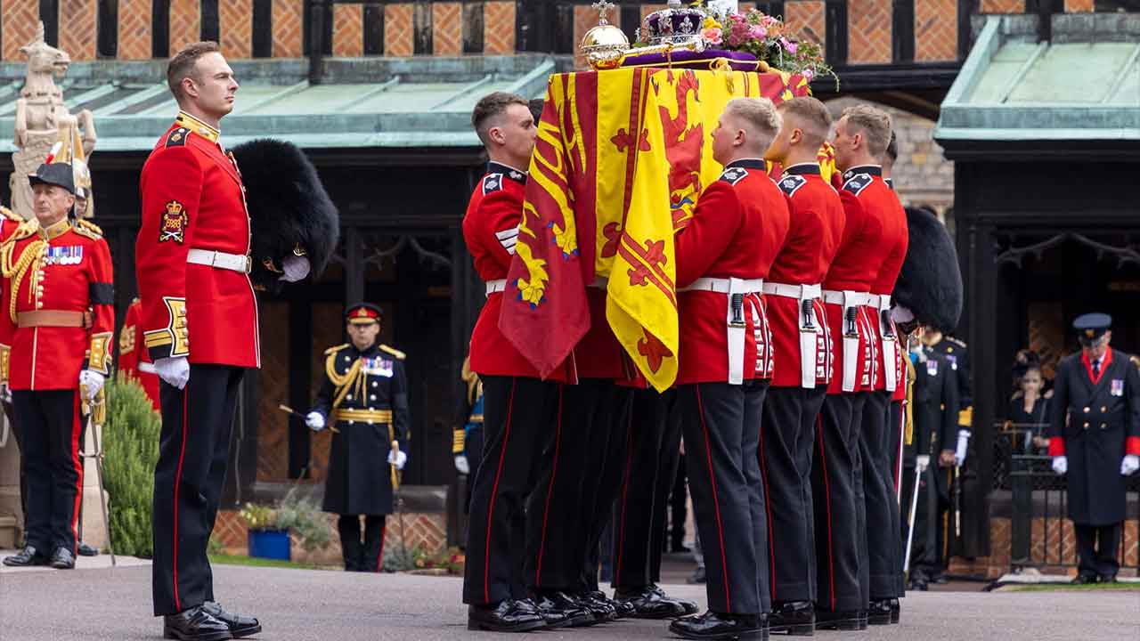 New photos show human side of Queen’s famed guards