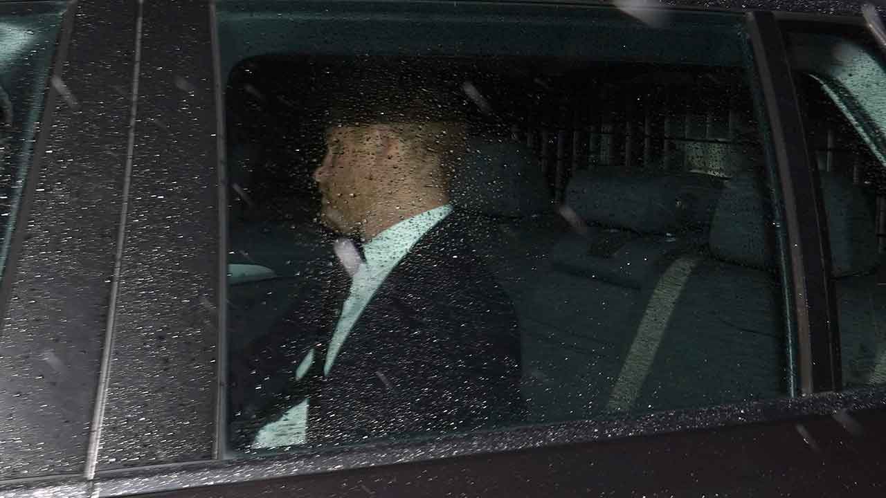 “Very sad”: Prince Harry arrives 90 minutes too late