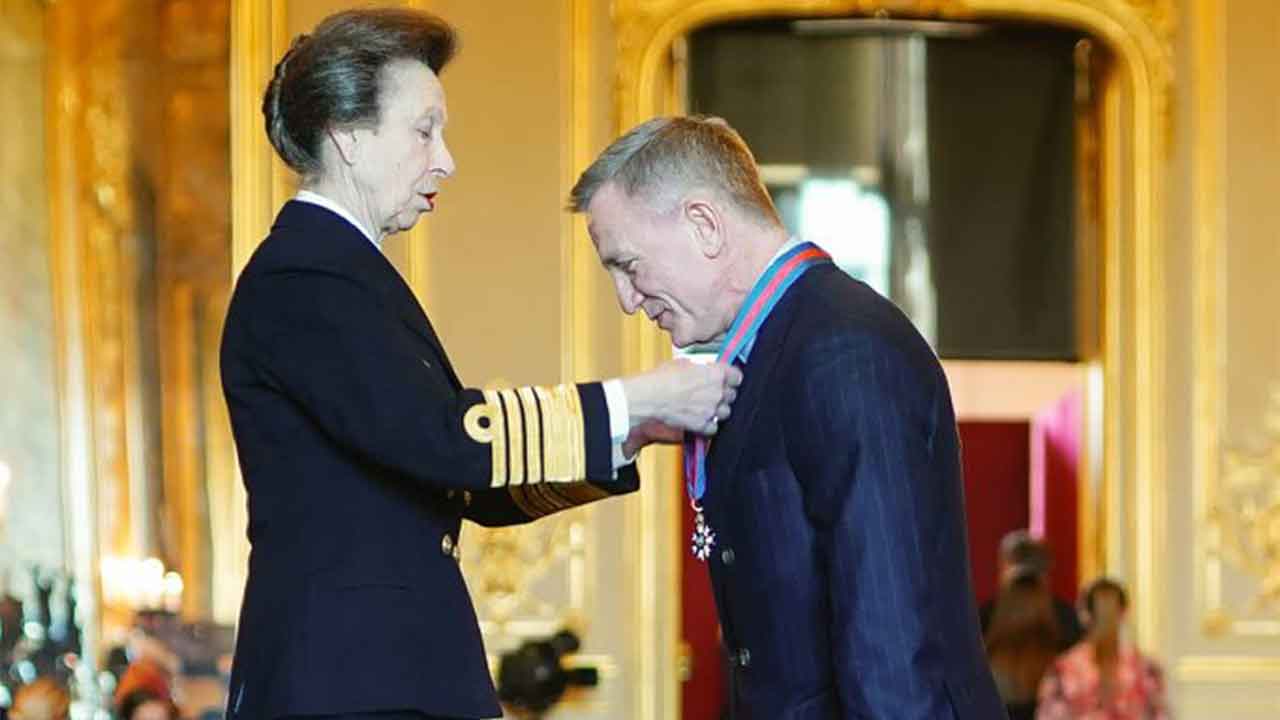 “We’ve been expecting you”: Daniel Craig receives royal honour