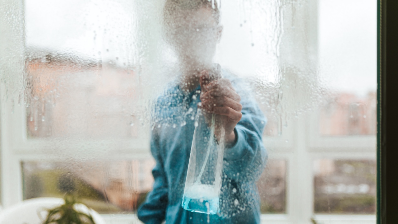 8 unusually great uses for Windex