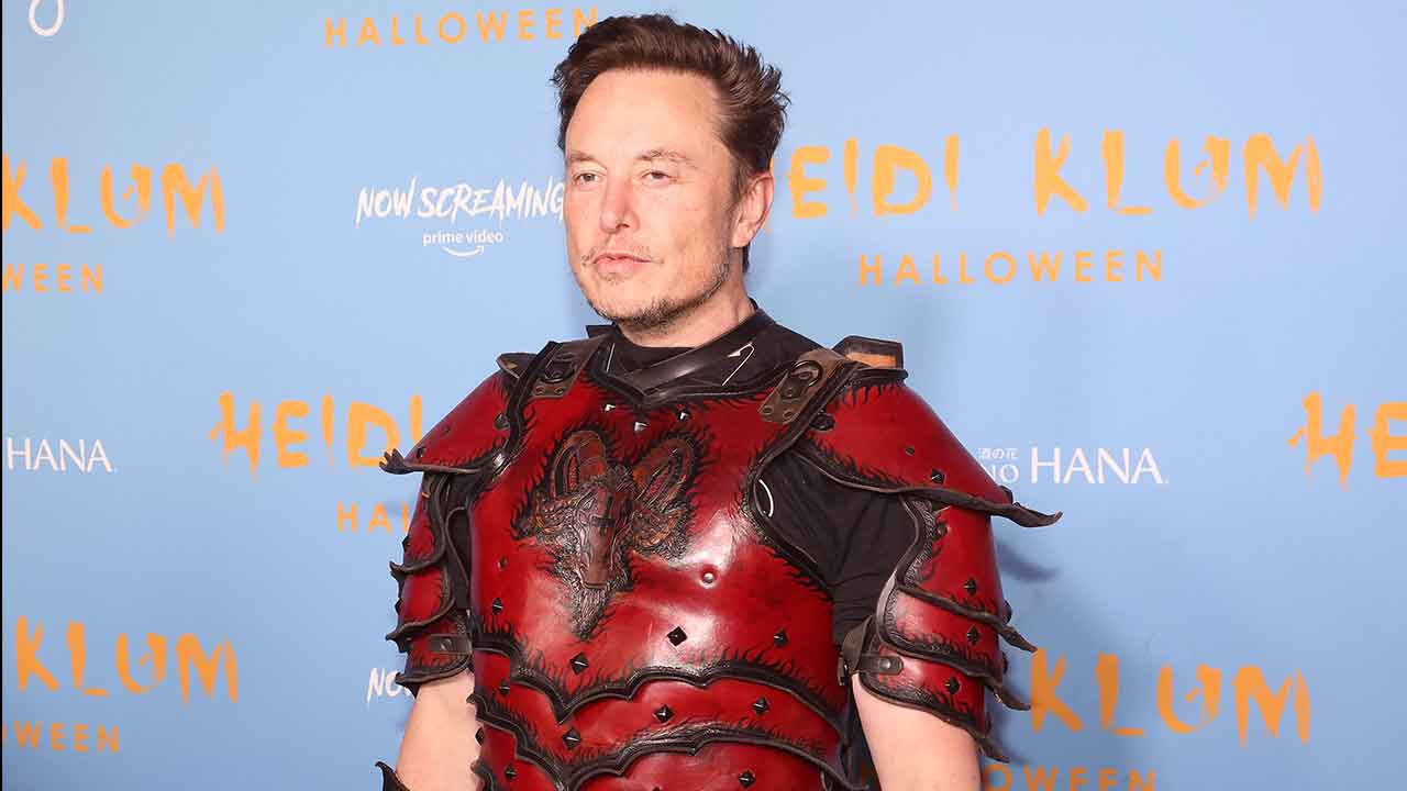 Why Elon Musk’s first week as Twitter owner has users flocking elsewhere