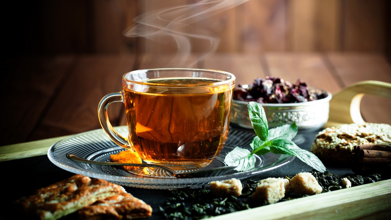 Does black tea improve heart health?