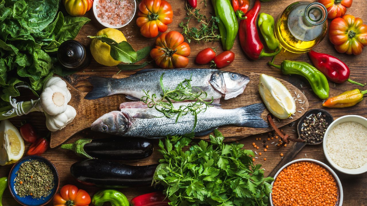 Mediterranean diet associated with big reduction in the risk of heart disease and dementia