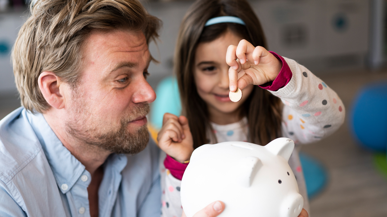 How to teach children to think critically about money