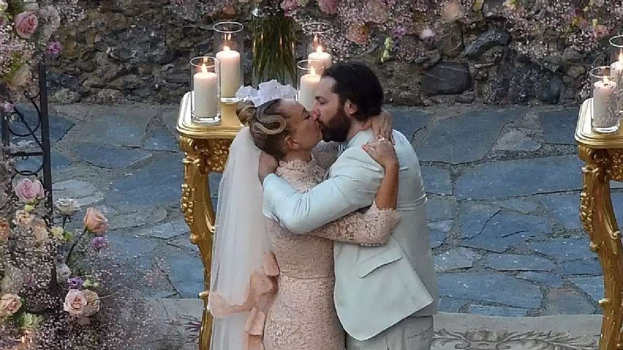 Sia gets married in intimate Italian wedding