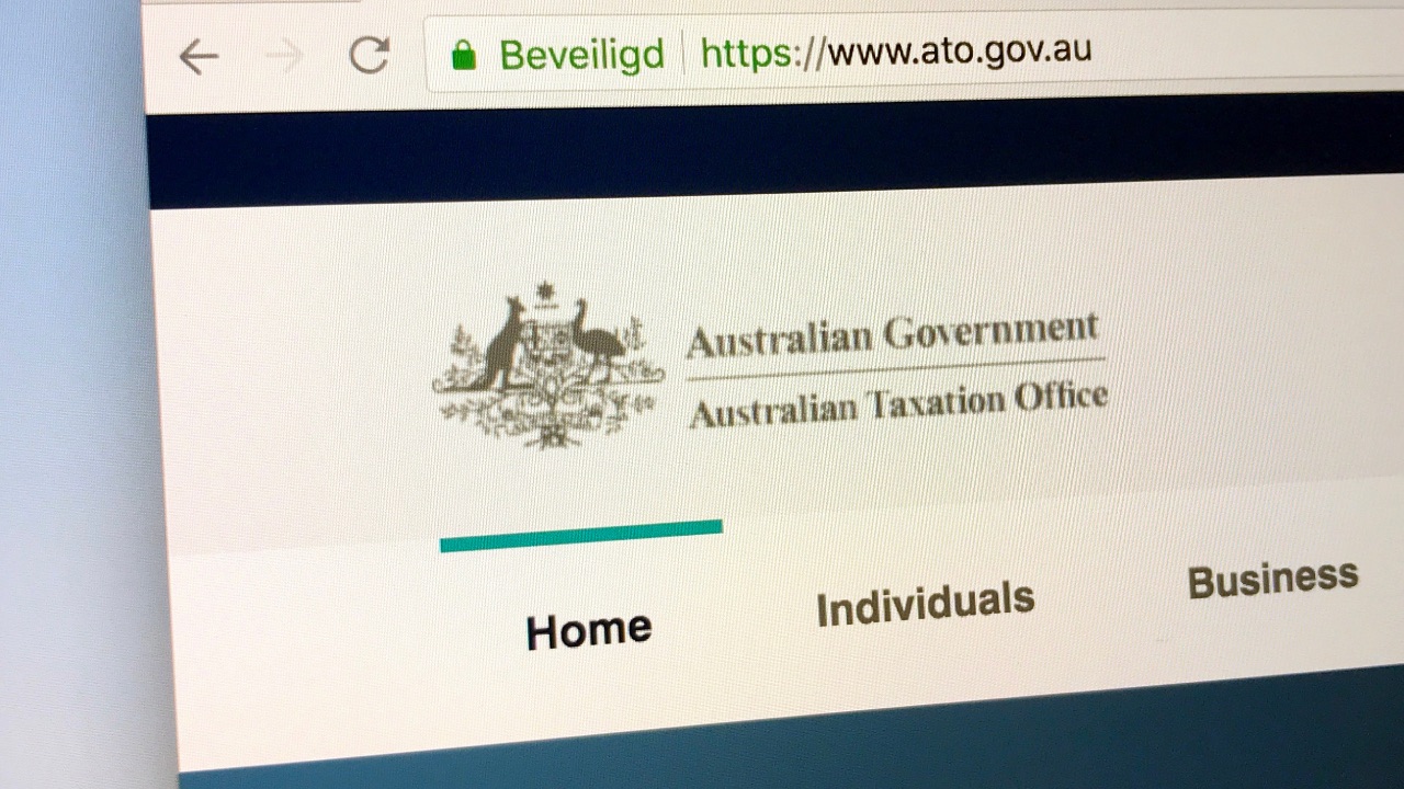 myTax is fast and free – so why do 2 in 3 Australians still pay to lodge a tax return?