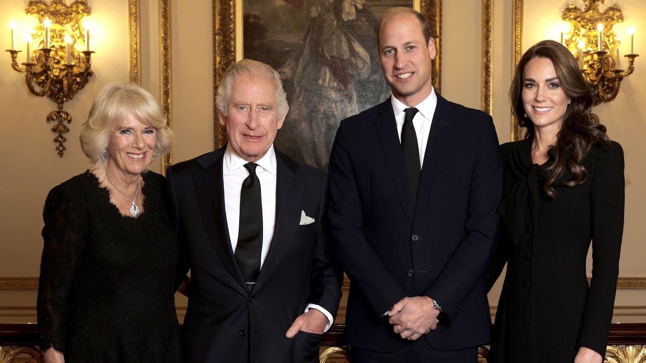 Royal family prepares for Queen Elizabeth’s anniversary