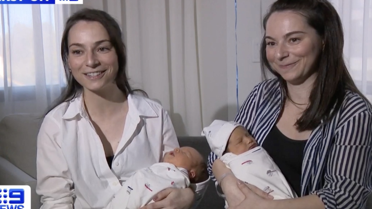 Twin sisters give birth on the same day