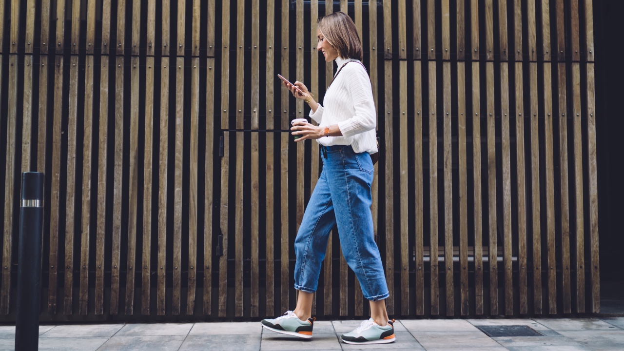 Surprise! Scientists find falls likely when texting and walking