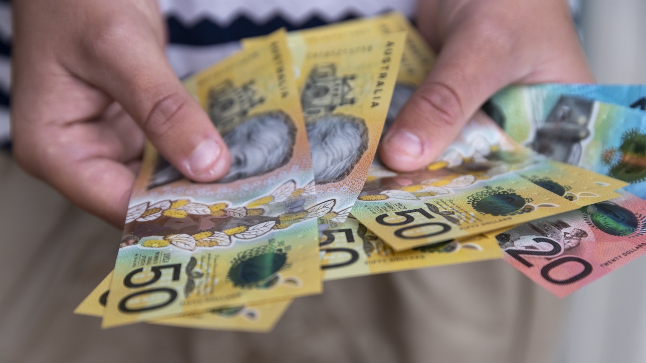 Aussies to receive $395 million cash boost just before Christmas