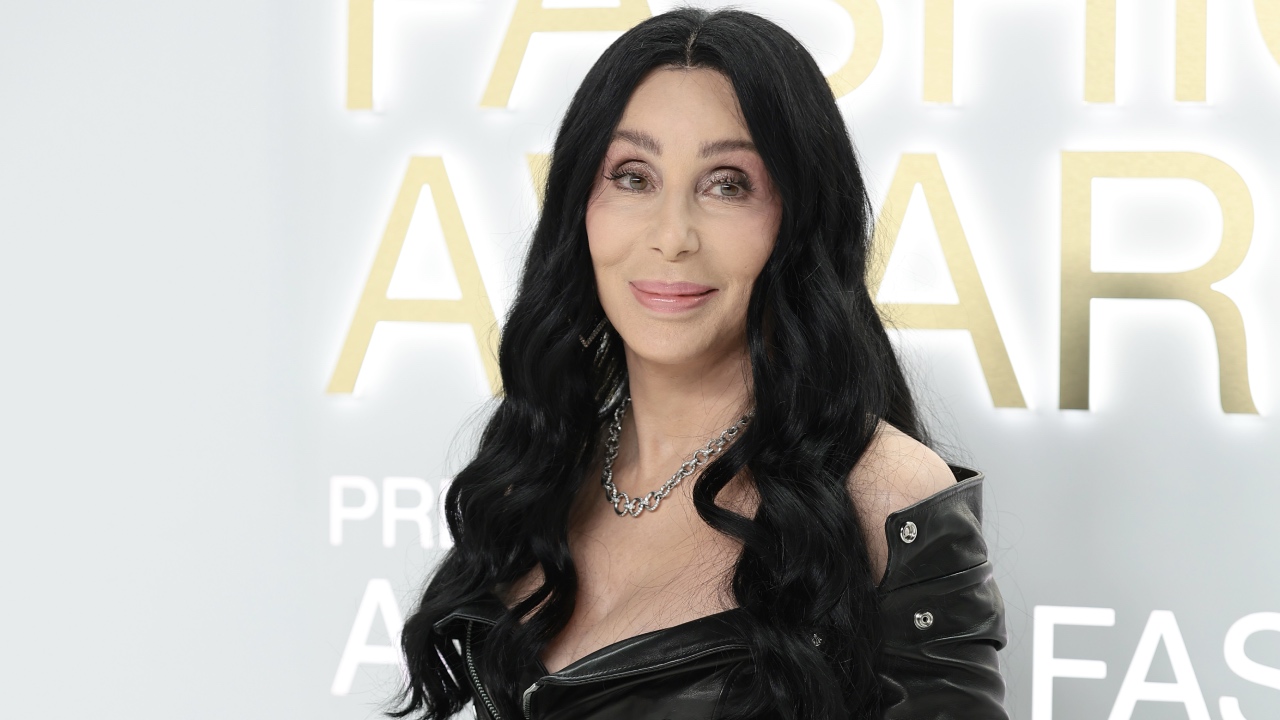 Cher accused of hiring abductors to kidnap her son