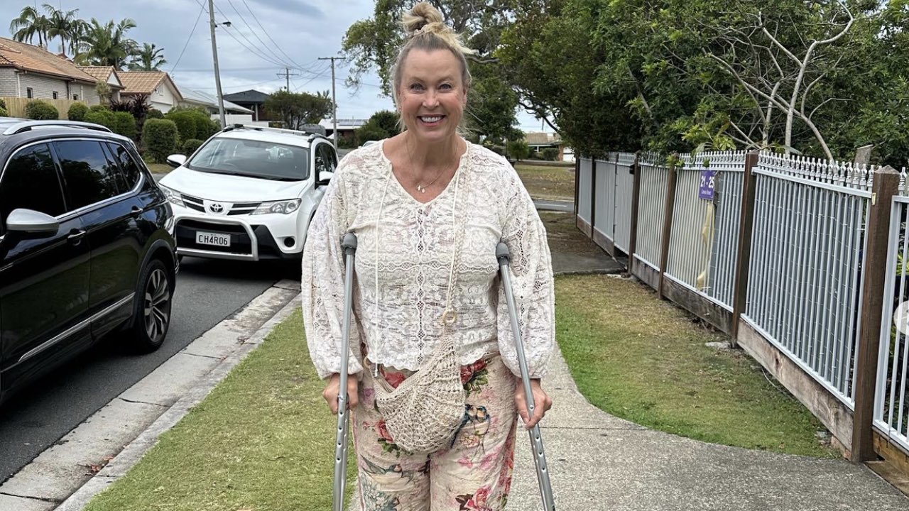“So... about the crutches”: Lisa Curry explains major health issue
