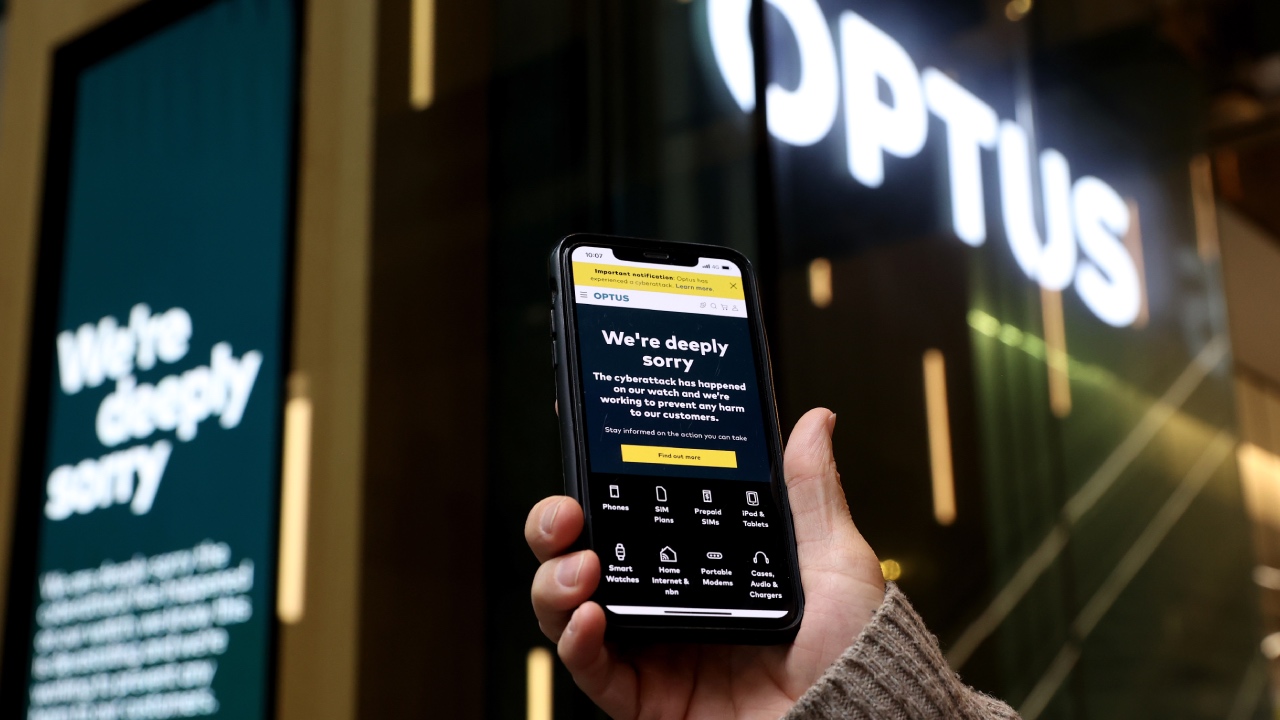 "We apologise sincerely": Cause of major Optus outage revealed