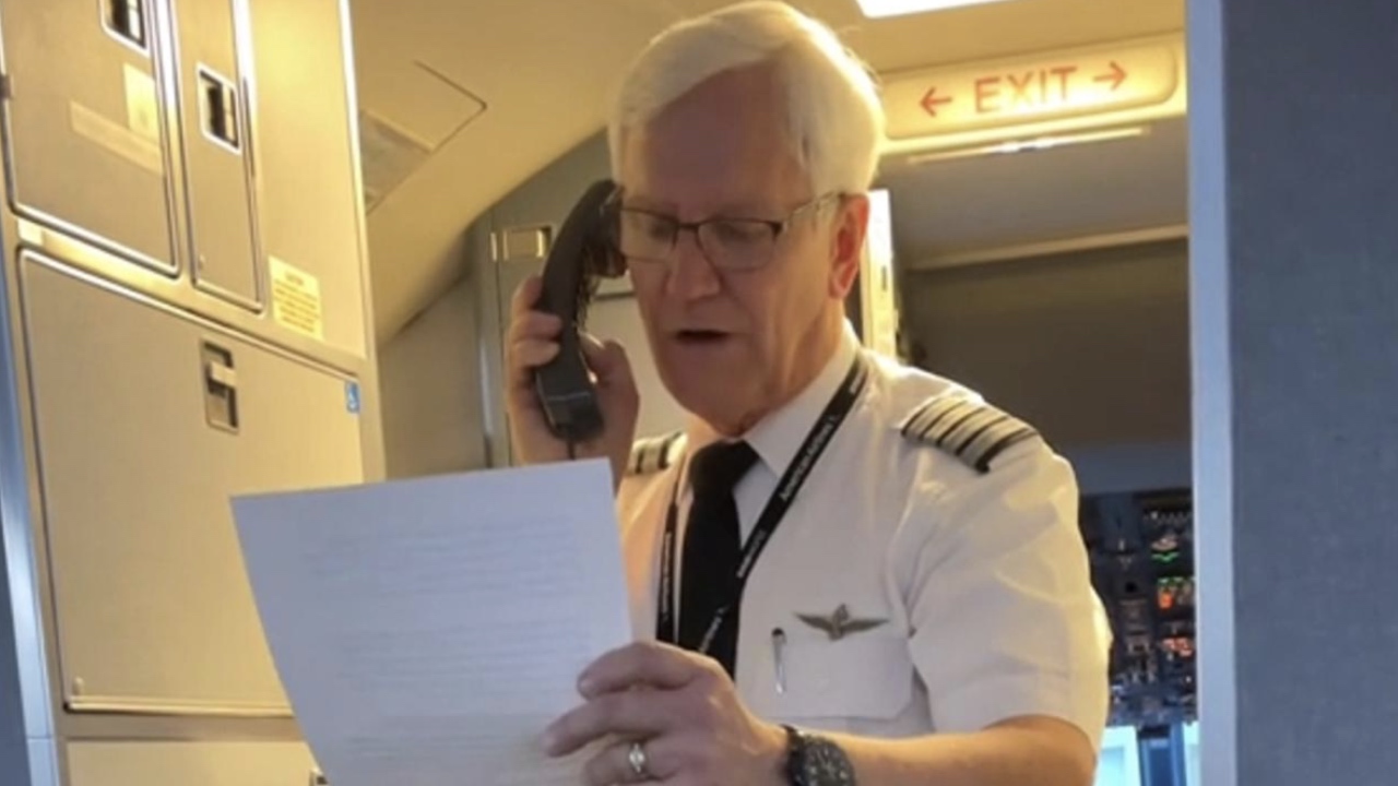 "32 years of safe landings": Pilot's surprise speech reduces passengers to tears